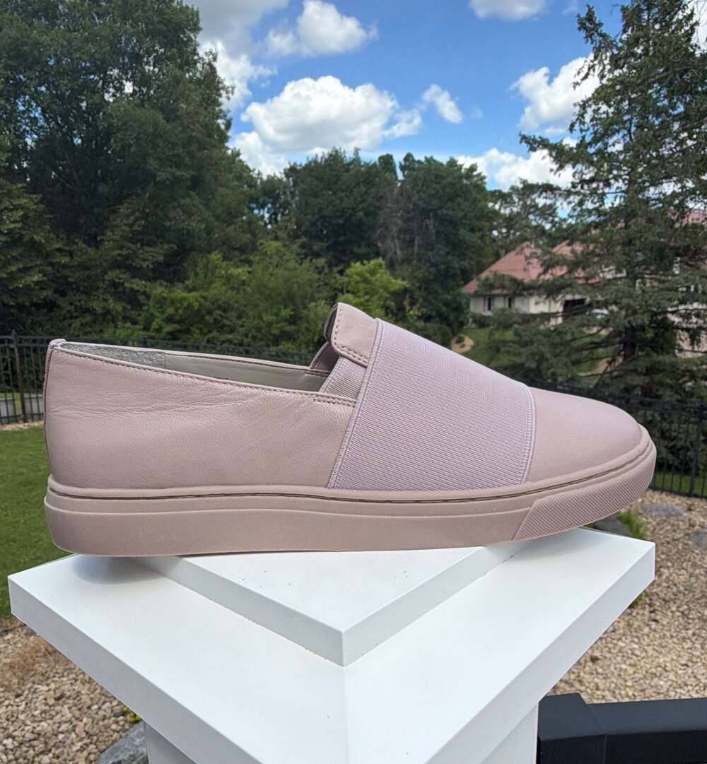 New Lori Goldstein Collection Li-Brint Leather Slip-On Sneakers Size 7.5M